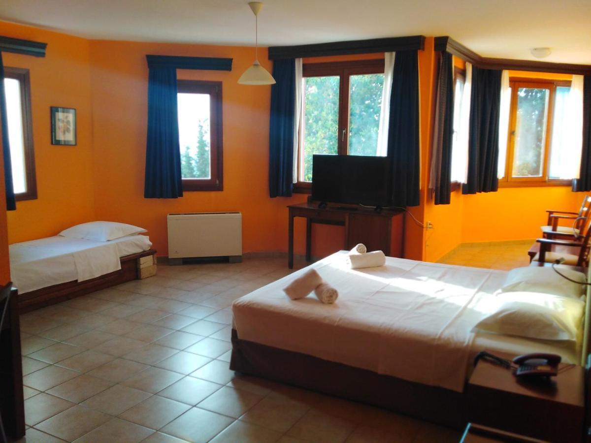 Roxani Country House Resort มาโรเนีย ภายนอก รูปภาพ